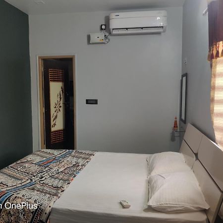 Lee Homestay Хампи Экстерьер фото