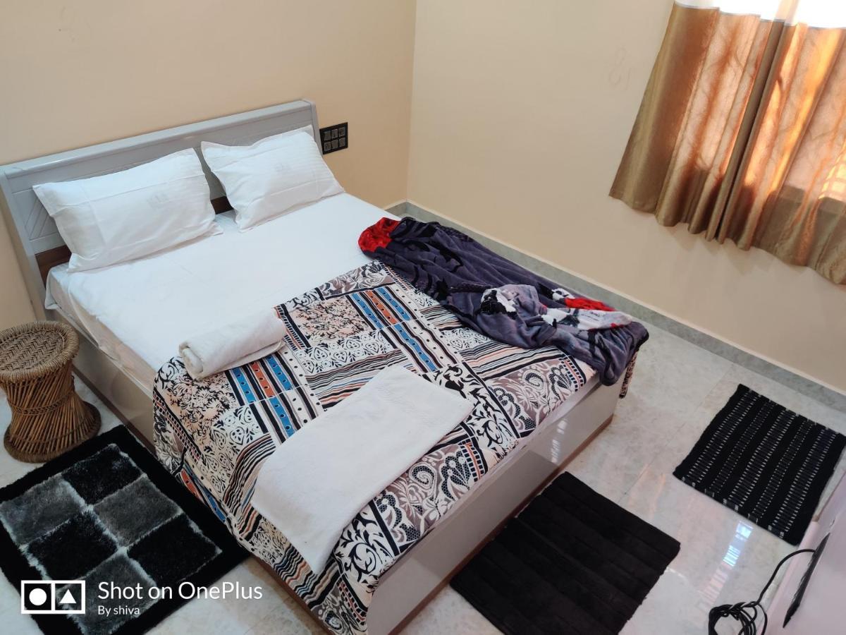 Lee Homestay Хампи Экстерьер фото