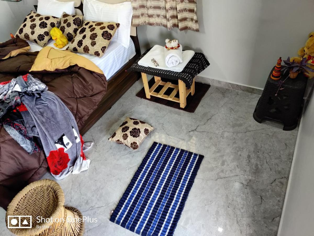 Lee Homestay Хампи Экстерьер фото