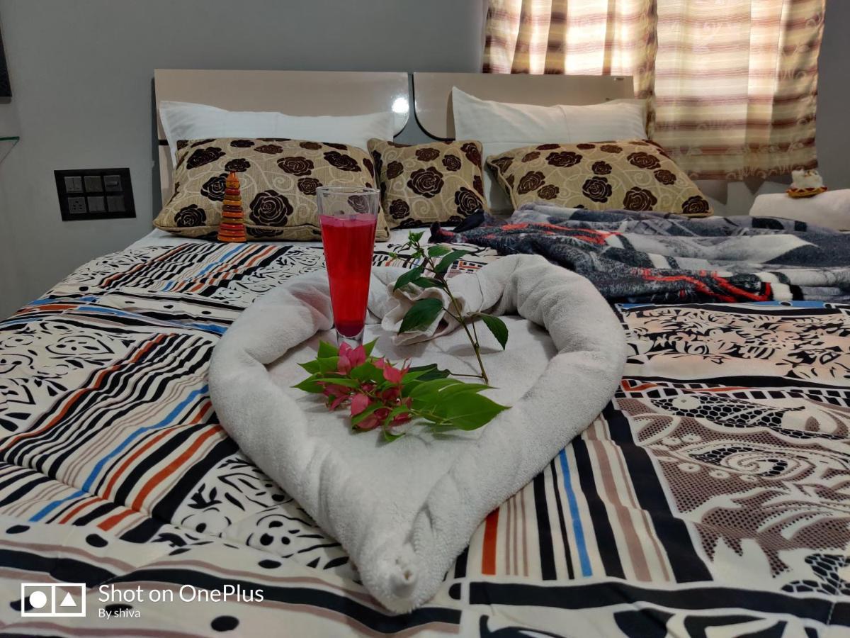 Lee Homestay Хампи Экстерьер фото
