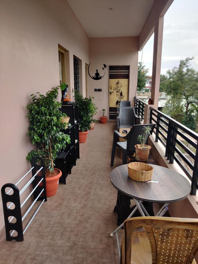 Lee Homestay Хампи Экстерьер фото